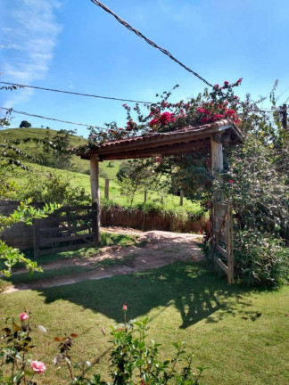 Imagem Chácara com 7 Quartos à Venda, em Córrego Do Bom Jesus Imagem Chácara com 7 Quartos à Venda, em Córrego Do Bom Jesus