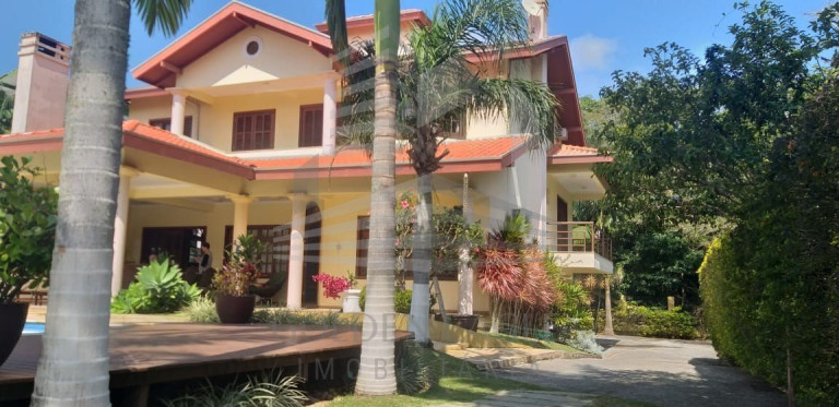 Imagem Casa com 4 Quartos à Venda, 351 m² em Praia Taquaras - Balneário Camboriú Imagem Casa com 4 Quartos à Venda, 351 m² em Praia Taquaras - Balneário Camboriú