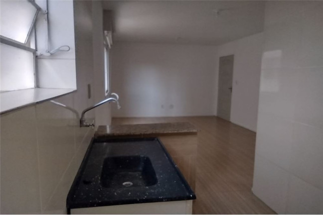 Imagem Imóvel com 1 Quarto à Venda, 26 m² em Santo Antônio - Porto Alegre Imagem Imóvel com 1 Quarto à Venda, 26 m² em Santo Antônio - Porto Alegre