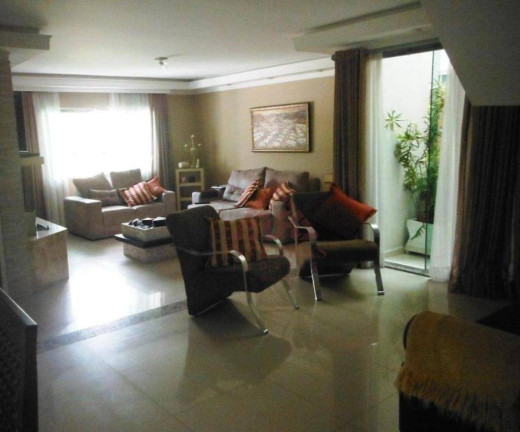 Imagem Casa com 4 Quartos à Venda, 400 m² em Santa Felicidade - Curitiba Imagem Casa com 4 Quartos à Venda, 400 m² em Santa Felicidade - Curitiba