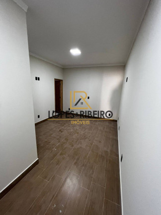 Imagem Casa com 2 Quartos à Venda, 125 m² em Jardim Ouro Verde - Botucatu Imagem Casa com 2 Quartos à Venda, 125 m² em Jardim Ouro Verde - Botucatu