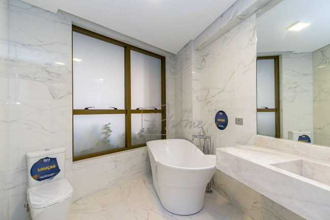 Imagem Apartamento com 3 Quartos à Venda, 233 m² em água Verde - Curitiba