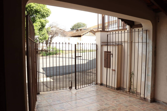 Imagem Casa com 3 Quartos à Venda, 168 m² em São Benedito - São João Da Boa Vista Imagem Casa com 3 Quartos à Venda, 168 m² em São Benedito - São João Da Boa Vista