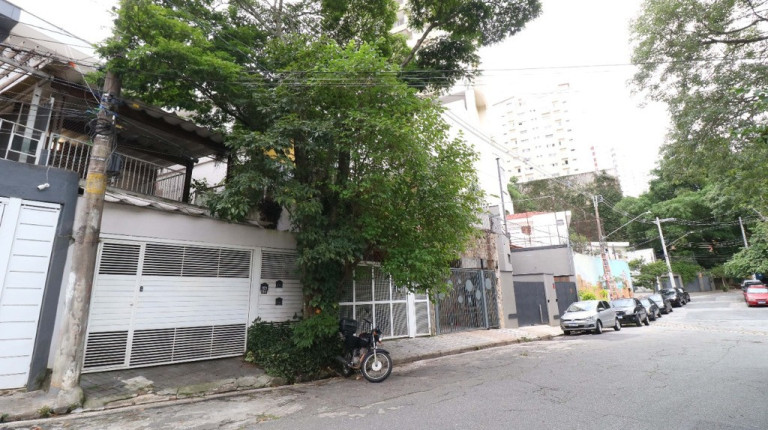 Imagem Casa com 3 Quartos à Venda, em Vila Madalena - São Paulo Imagem Casa com 3 Quartos à Venda, em Vila Madalena - São Paulo