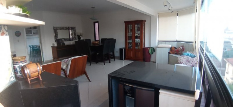 Apartamento com 3 Quartos para Alugar, 150 m² em Embaré - Santos
