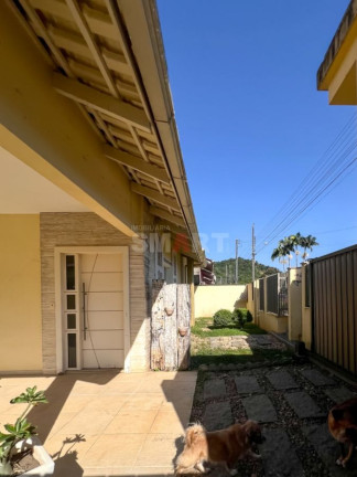 Imagem Casa com 3 Quartos à Venda, 260 m² em Seminário - Corupá Imagem Casa com 3 Quartos à Venda, 260 m² em Seminário - Corupá