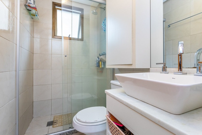 Imagem Imóvel com 2 Quartos à Venda, em Passo Da Areia - Porto Alegre Imagem Imóvel com 2 Quartos à Venda, em Passo Da Areia - Porto Alegre