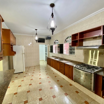 Imagem Casa com 5 Quartos para Alugar, 458 m² em Aleixo - Manaus Imagem Casa com 5 Quartos para Alugar, 458 m² em Aleixo - Manaus
