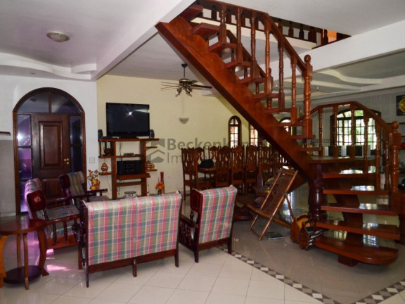 Imagem Casa com 10 Quartos à Venda, em Varjão - Piraí Imagem Casa com 10 Quartos à Venda, em Varjão - Piraí
