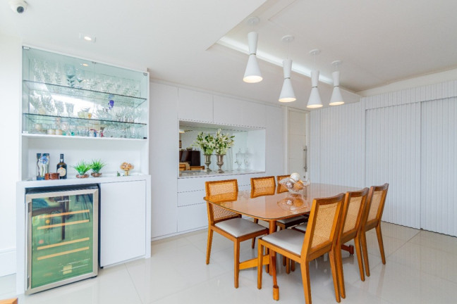 Imagem Apartamento com 3 Quartos à Venda, 125 m² em Jardim Europa - Porto Alegre Imagem Apartamento com 3 Quartos à Venda, 125 m² em Jardim Europa - Porto Alegre