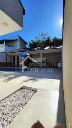 Imagem Casa com 2 Quartos à Venda, 168 m² em Iririú - Joinville