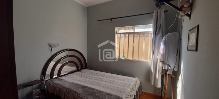 Imagem Casa com 2 Quartos à Venda, 360 m² em Santa Rosália - Poços De Caldas Imagem Casa com 2 Quartos à Venda, 360 m² em Santa Rosália - Poços De Caldas
