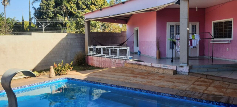 Imagem Casa com 2 Quartos à Venda, 240 m² em Setor Habitacional Arniqueira (águas Claras) - Brasília Imagem Casa com 2 Quartos à Venda, 240 m² em Setor Habitacional Arniqueira (águas Claras) - Brasília
