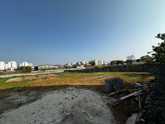 Imagem Terreno para Alugar, 2 m² em Jardim Santa Helena - Suzano Imagem Terreno para Alugar, 2 m² em Jardim Santa Helena - Suzano