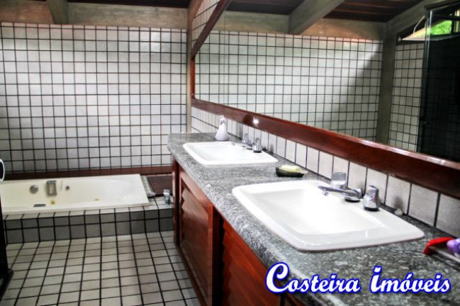 Imagem Casa com 5 Quartos à Venda, 900 m² em Domingas Dias - Ubatuba
