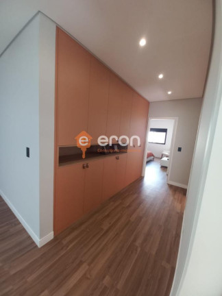 Imagem Casa com 3 Quartos à Venda, 377 m²