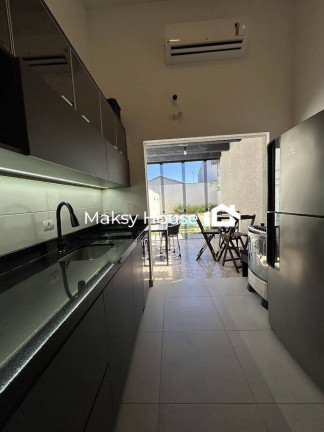 Imagem Casa com 3 Quartos para Temporada, em Bal. Nereidas - Guaratuba Imagem Casa com 3 Quartos para Temporada, em Bal. Nereidas - Guaratuba