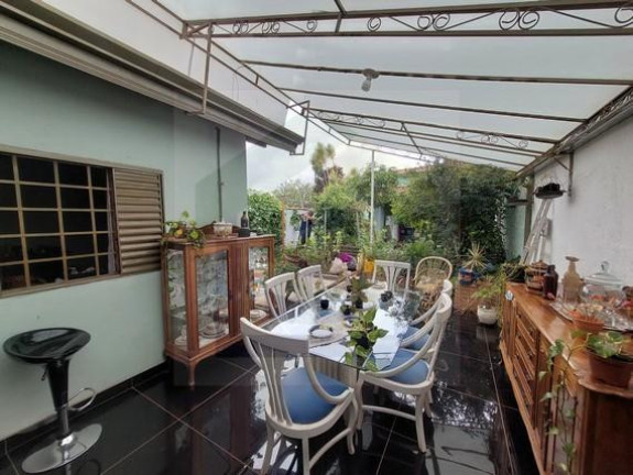 Imagem Casa com 11 Quartos à Venda, 140 m² em Jardim Panorama - Botucatu Imagem Casa com 11 Quartos à Venda, 140 m² em Jardim Panorama - Botucatu