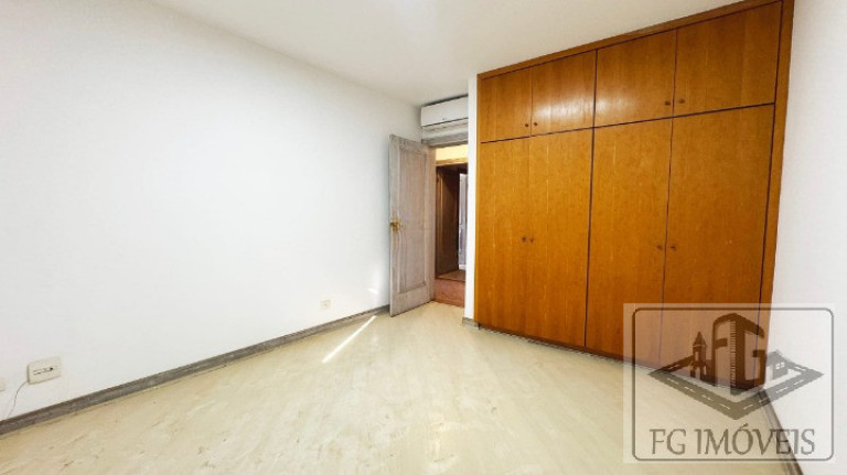 Imagem Sobrado com 4 Quartos à Venda, 560 m² em Alphaville Residencial Dois - Barueri Imagem Sobrado com 4 Quartos à Venda, 560 m² em Alphaville Residencial Dois - Barueri
