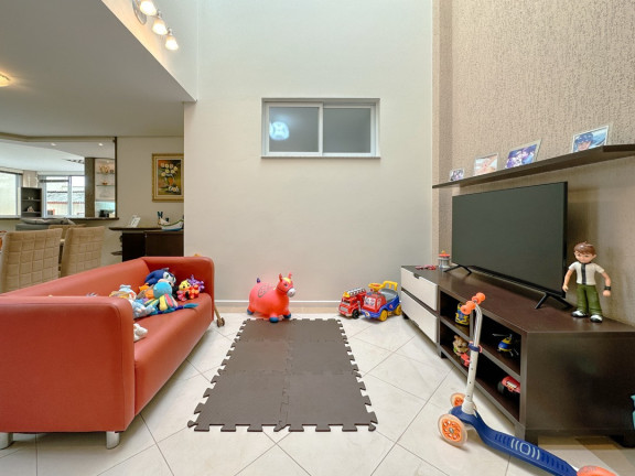 Imagem Casa com 3 Quartos à Venda, 334 m² em Capoeiras - Florianópolis Imagem Casa com 3 Quartos à Venda, 334 m² em Capoeiras - Florianópolis