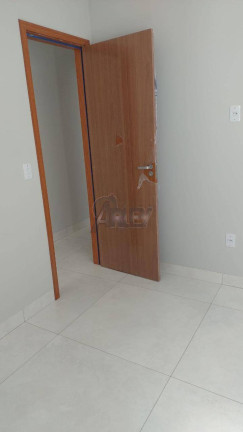 Imagem Casa com 2 Quartos à Venda, 100 m² em Montes Claros Imagem Casa com 2 Quartos à Venda, 100 m² em Montes Claros