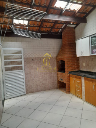 Imagem Imóvel com 3 Quartos à Venda, 183 m² Imagem Imóvel com 3 Quartos à Venda, 183 m²