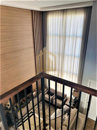 Imagem Casa com 3 Quartos à Venda, 243 m² em Santa Felicidade - Curitiba
