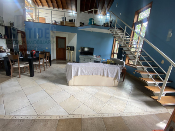 Imagem Casa com 4 Quartos à Venda, 300 m² Imagem Casa com 4 Quartos à Venda, 300 m²