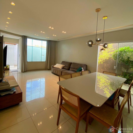 Imagem Casa com 3 Quartos à Venda, 222 m² em Alto Limoeiro - Patos De Minas Imagem Casa com 3 Quartos à Venda, 222 m² em Alto Limoeiro - Patos De Minas