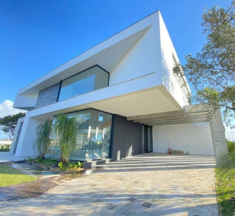 Casa com 5 Quartos à Venda, 360 m² em Centro - Xangri-lá
