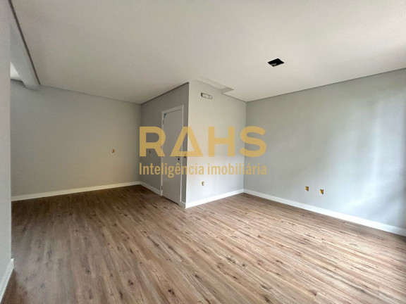 Imagem Casa com 3 Quartos à Venda, 158 m² em América - Joinville Imagem Casa com 3 Quartos à Venda, 158 m² em América - Joinville