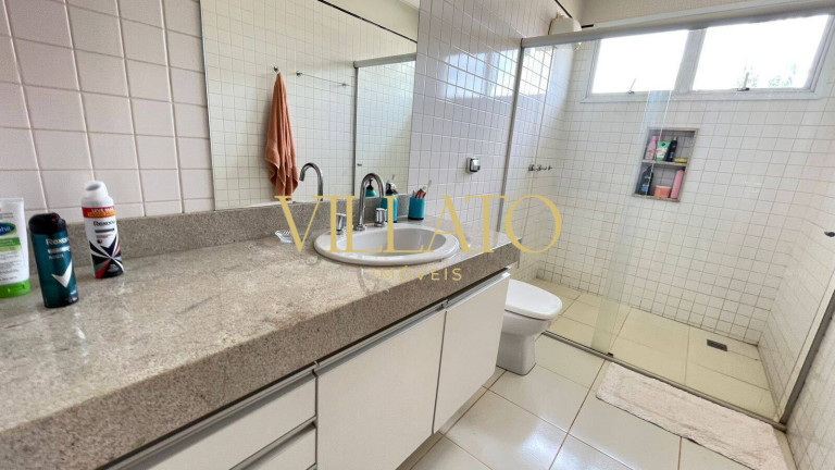 Imagem Sobrado com 3 Quartos à Venda, 353 m² em Jardins Atenas - Goiânia Imagem Sobrado com 3 Quartos à Venda, 353 m² em Jardins Atenas - Goiânia