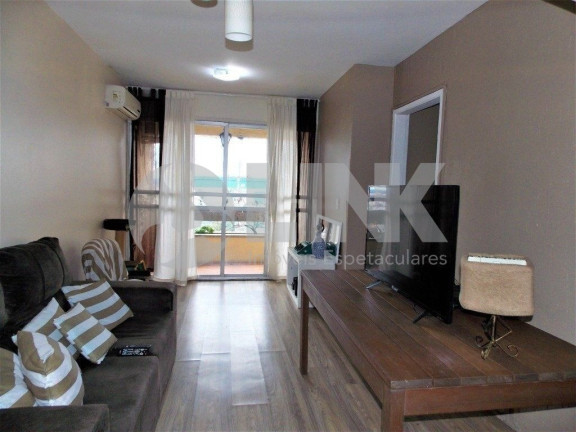 Imagem Imóvel com 3 Quartos à Venda, 156 m² em Jardim Itu - Porto Alegre Imagem Imóvel com 3 Quartos à Venda, 156 m² em Jardim Itu - Porto Alegre