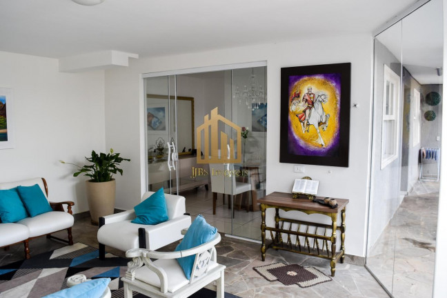 Imagem Casa com 11 Quartos à Venda, 405 m² em Cajuru