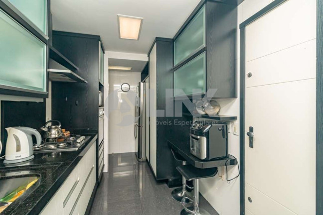 Imagem Apartamento com 3 Quartos à Venda, 113 m² em Petropolis - Porto Alegre Imagem Apartamento com 3 Quartos à Venda, 113 m² em Petropolis - Porto Alegre
