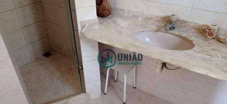 Imagem Casa com 4 Quartos à Venda, 320 m² em Maria Paula - São Gonçalo
