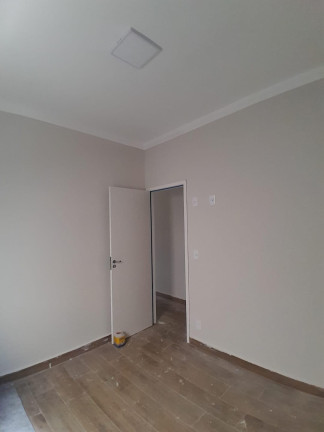 Imagem Casa com 2 Quartos à Venda, 80 m² em Residencial Estoril - Taubaté Imagem Casa com 2 Quartos à Venda, 80 m² em Residencial Estoril - Taubaté
