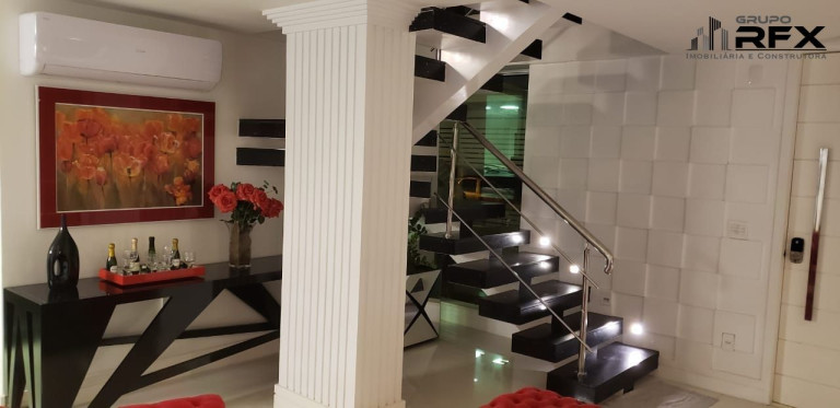 Casa com 4 Quartos à Venda, 425 m² em Camboinhas - Niterói