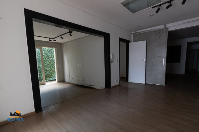 Imagem Casa com 1 Quarto à Venda, em Vila Nova Conceição - São Paulo Imagem Casa com 1 Quarto à Venda, em Vila Nova Conceição - São Paulo