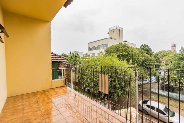 Imagem Casa com 3 Quartos à Venda, 329 m² em Vila Ipiranga - Porto Alegre Imagem Casa com 3 Quartos à Venda, 329 m² em Vila Ipiranga - Porto Alegre
