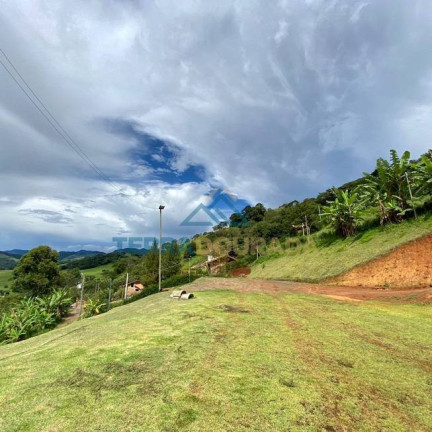 Imagem Imóvel com 2 Quartos à Venda, 45 m² em Centro - Gonçalves Imagem Imóvel com 2 Quartos à Venda, 45 m² em Centro - Gonçalves