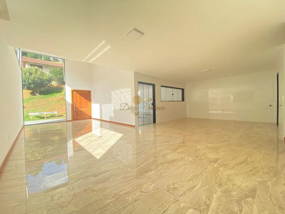 Imagem Casa com 3 Quartos à Venda, 300 m² em Albuquerque - Teresópolis Imagem Casa com 3 Quartos à Venda, 300 m² em Albuquerque - Teresópolis