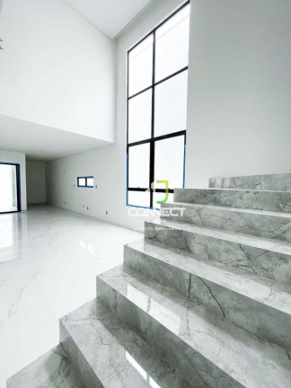 Imagem Sobrado com 3 Quartos à Venda, 155 m² em Centro - Itajaí Imagem Sobrado com 3 Quartos à Venda, 155 m² em Centro - Itajaí