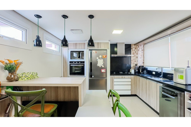 Imagem Cobertura com 3 Quartos à Venda, 171 m² em Petrópolis - Porto Alegre Imagem Cobertura com 3 Quartos à Venda, 171 m² em Petrópolis - Porto Alegre