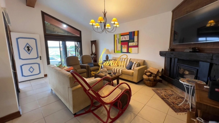 Imagem Casa com 4 Quartos à Venda, 290 m² em Centro - Xangri-la Imagem Casa com 4 Quartos à Venda, 290 m² em Centro - Xangri-la
