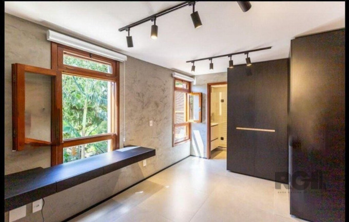 Casa de Condomínio com 3 Quartos à Venda, 306 m² em Jardim Isabel - Porto Alegre