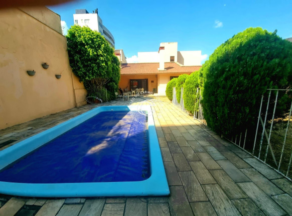 Imagem Casa com 4 Quartos à Venda, 363 m² em Nossa Senhora De Lourdes - Santa Maria Imagem Casa com 4 Quartos à Venda, 363 m² em Nossa Senhora De Lourdes - Santa Maria