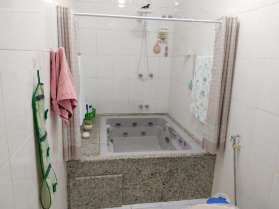 Imagem Casa com 3 Quartos à Venda, 260 m² em Bauru Imagem Casa com 3 Quartos à Venda, 260 m² em Bauru
