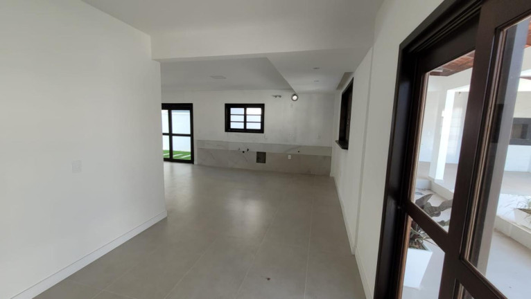 Imagem Casa com 3 Quartos à Venda, 305 m² em América - Joinville