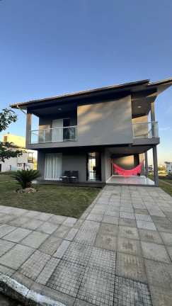 Casa com 4 Quartos à Venda, 200 m² em Praia Do Cardoso - Laguna